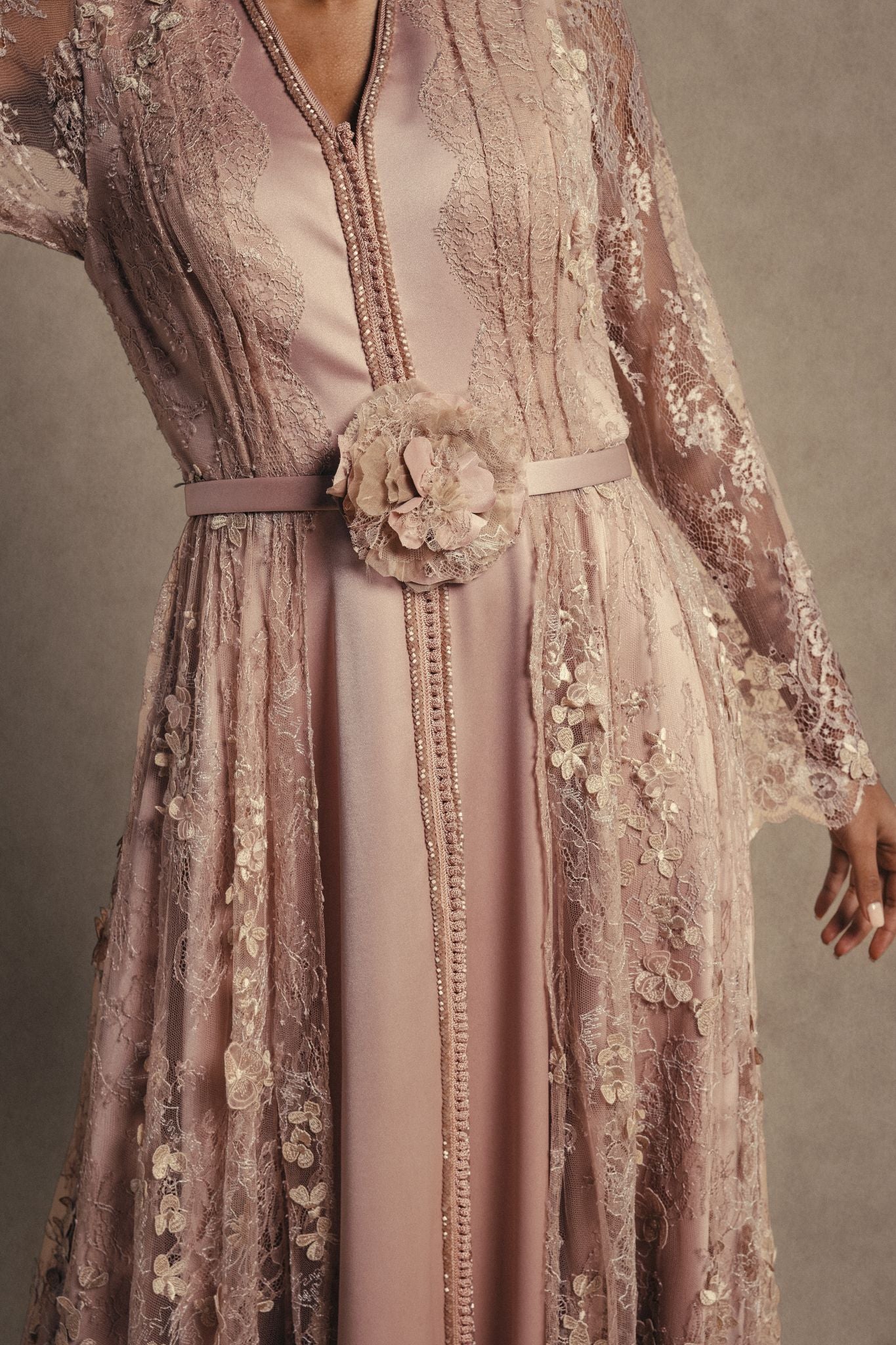 LACE PANELS KAFTAN