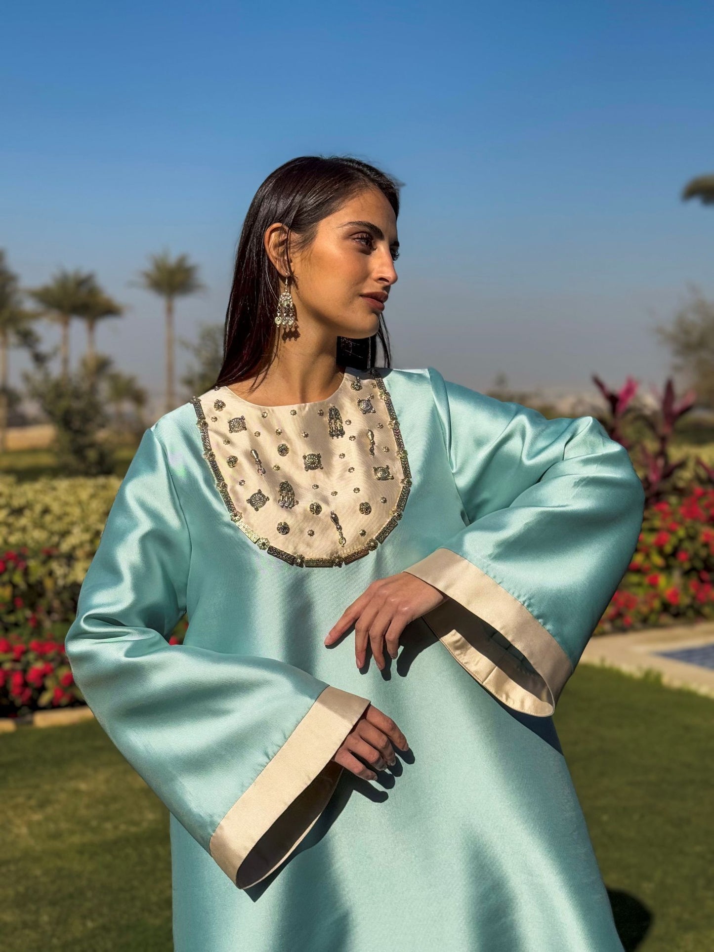 CONTRAST NECKLINE GOWN