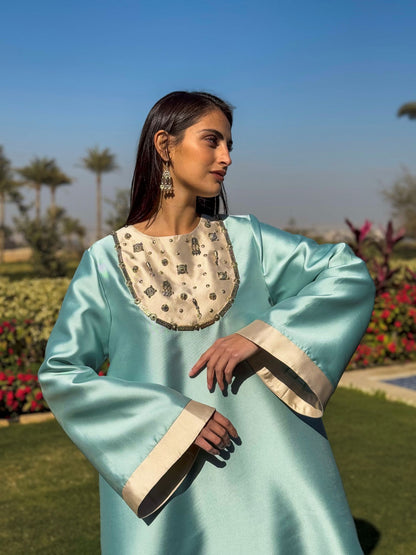 CONTRAST NECKLINE GOWN