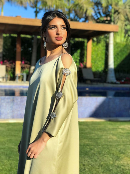 OPEN SLEEVES GOWN