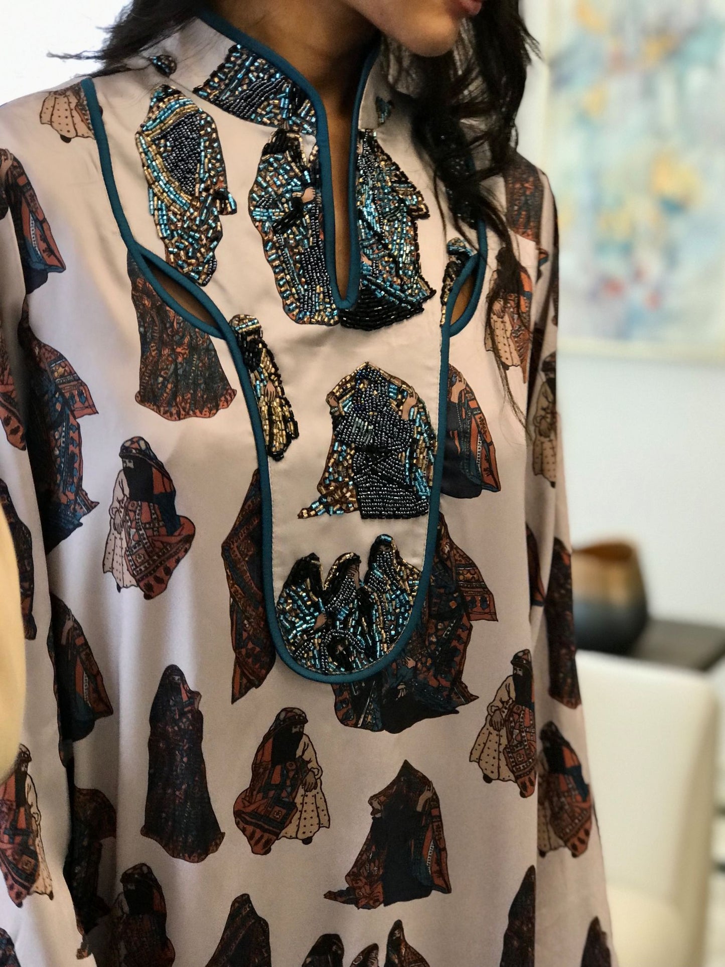 EMBELLISHED NECKLINE MUKHAWAR - FIGURES