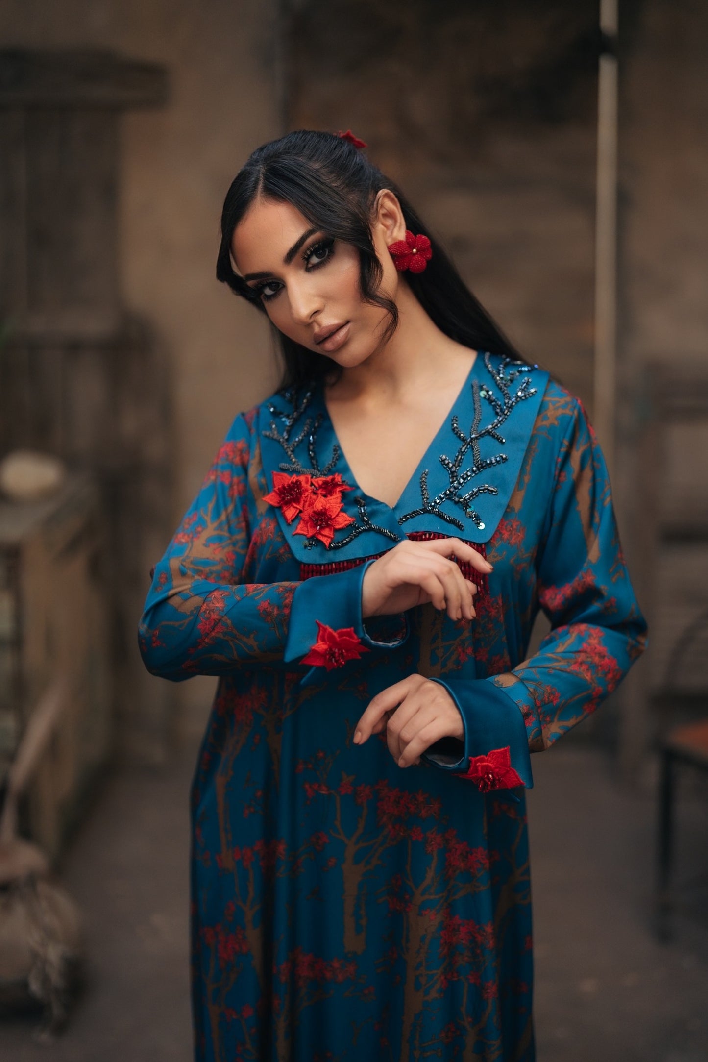 EMBELLISHED NECKLINE MUKHAWAR - SOCOTRA