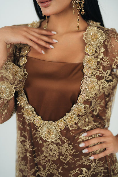 3D FLORAL NECKLINE TWO-PIECE GOWN