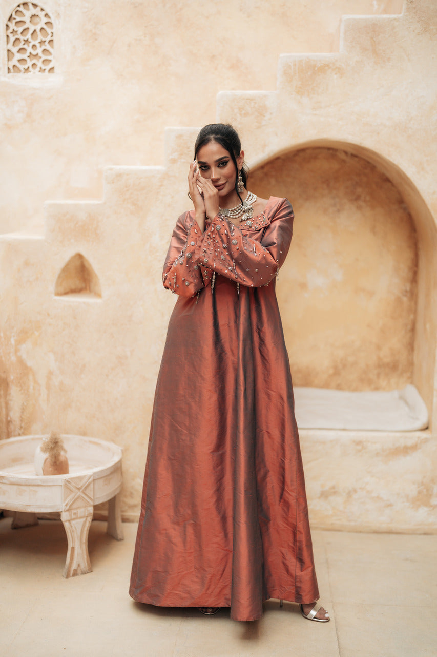 FLIP COLLAR A LINE GOWN