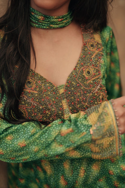 EMBELLISHED NECKLINE MUKHAWAR - LIZARD