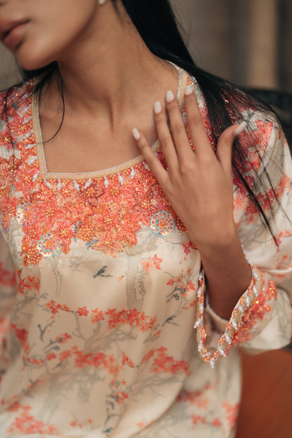 EMBELLISHED NECKLINE MUKHAWAR - SOCOTRA