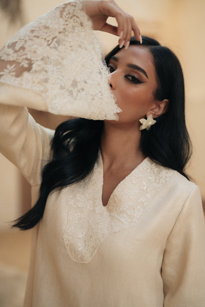 SHIMMERY LINEN GOWN WITH LACE INSERTS
