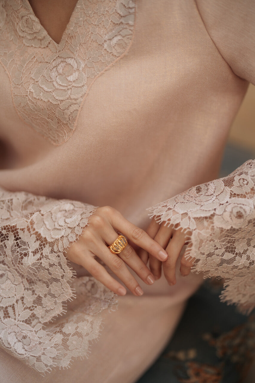 SHIMMERY LINEN GOWN WITH LACE INSERTS